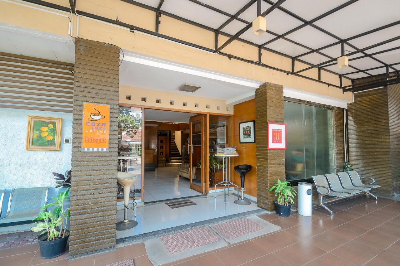 Sky Hotel Buah Batu 1 Bandung Extérieur photo